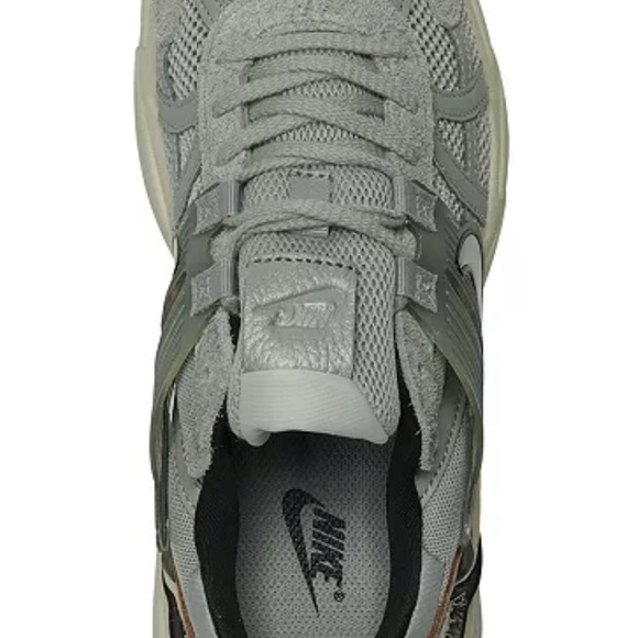 Nike Women's V2K Run Running Sneakers - Picture 2 of 3